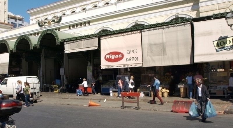 Πάσχα λιτότητας κάνουν τα μαγαζιά τη Αθήνας