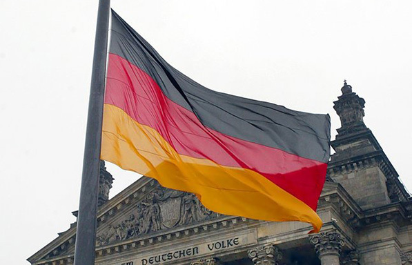 Γερμανικό ΥΠΟΙΚ: Προϋπόθεση για το πρόγραμμα η συμμετοχή ΔΝΤ