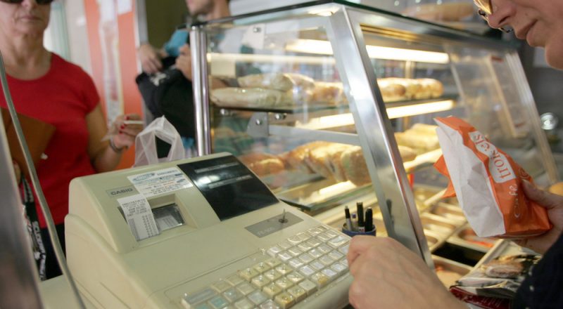 ΑΑΔΕ: Προθεσμία 10 μέρες σε όσους δεν διαβιβάζουν στοιχεία από ταμειακές μηχανές