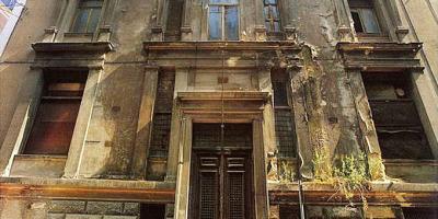 Ο Δήμος Αθηναίων για τις καταρρεύσεις εγκαταλελειμμένων κτιρίων
