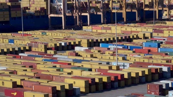 ΕΛΣΤΑΤ: Μείωση 18,3% στο έλλειμμα του εμπορικού ισοζυγίου τον Φεβρουάριο φέτος
