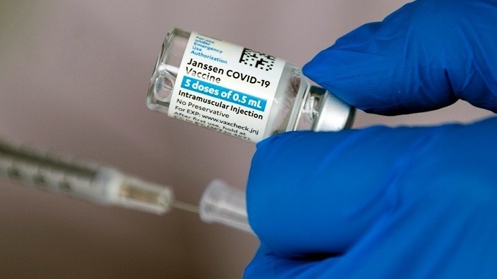 Από σήμερα οι εμβολιασμοί κατά της Covid-19  και με το μονοδοσικό εμβόλιο της Johnson & Johnson