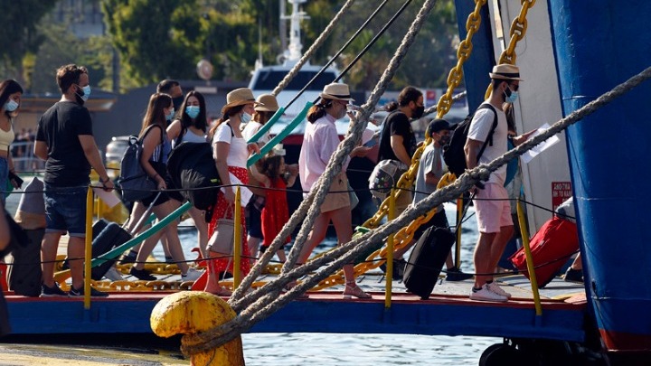 Έξοδος εκδρομέων Ιουλίου: Το 90% άγγιξε η πληρότητα των πλοίων