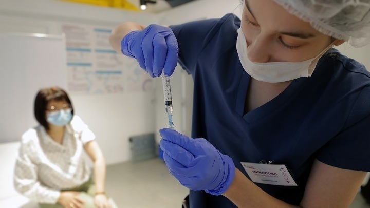 Κορονοϊός: 2.978 κρούσματα, 22 θάνατοι, 322 διασωληνωμένοι εκ των οποίων 291 (90.37%) ανεμβολίαστοι