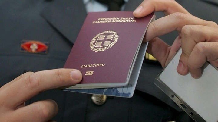 Στα δέκα χρόνια η ισχύς των διαβατηρίων