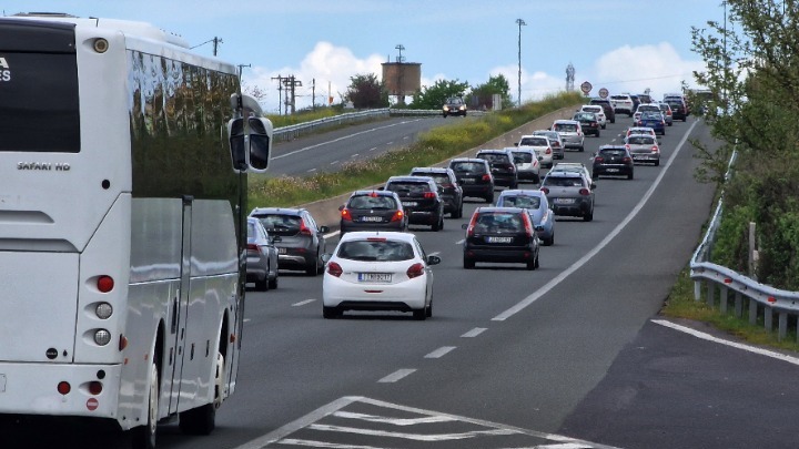 Αυξημένα μέτρα της Τροχαίας σε όλη την επικράτεια για το τριήμερο του Αγίου Πνεύματος