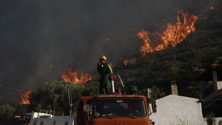 Β.Κικίλιας: Εμπρηστές πίσω από τις 9 φωτιές στους πρόποδες της Πάρνηθας – Προσαγωγές υπόπτων